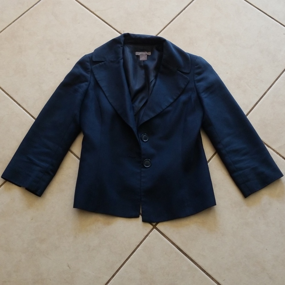 Navy blue waist blazer
